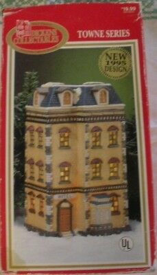 Dickens Collectables - Towne Series - Hotel  - Pre-Owned