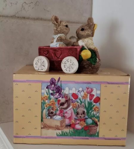 Vtg.1988 United Design The Easter Bunny Family Sis & Bubba Sharing W/Orig  Box