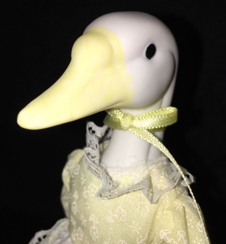 Dept 56 Vintage 1980s Porcelain Bisque GOOSE 6.5