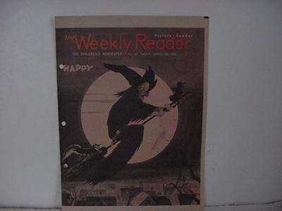 Vintage MY WEEKLY READER Oct 26, 1966 w/Happy the Dog Dressed as a Flying Witch