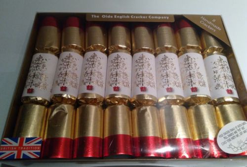 CHRISTMAS CRACKERS Set The Olde English Cracker Co gold red white 8 NEW Holiday
