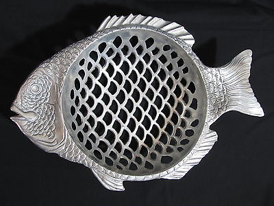 A&E Court Arthur Court Metalware Footed Fish Bowl Strainer Basket © 1995