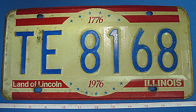 VINTAGE LICENSE PLATE ILLINOIS 1776 - 1976 BICENTENNIAL CAR TAG NUMBER TE 8168