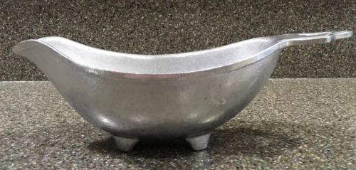 Vintage Wilton Armetale RWP Pewter 16oz Footed Sauce Gravy Boat 1973 USA