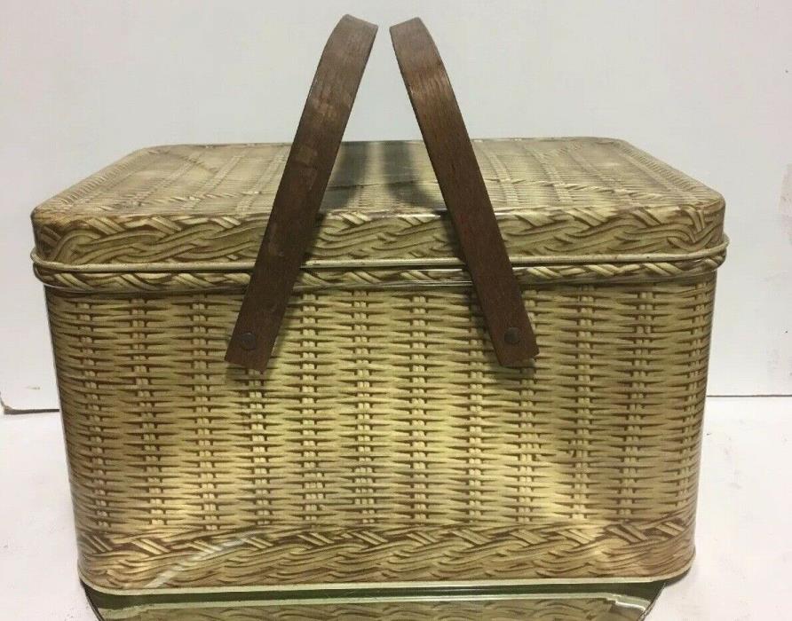 VINTAGE DECOWARE TIN LITHO PICNIC BASKET WOOD HANDLES METAL FAUX WICKER WEAVE