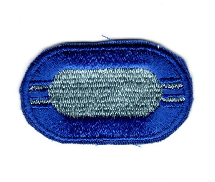 Army Airborne Oval Patch: 2/502nd Airborne Infantry Regt - cut edge