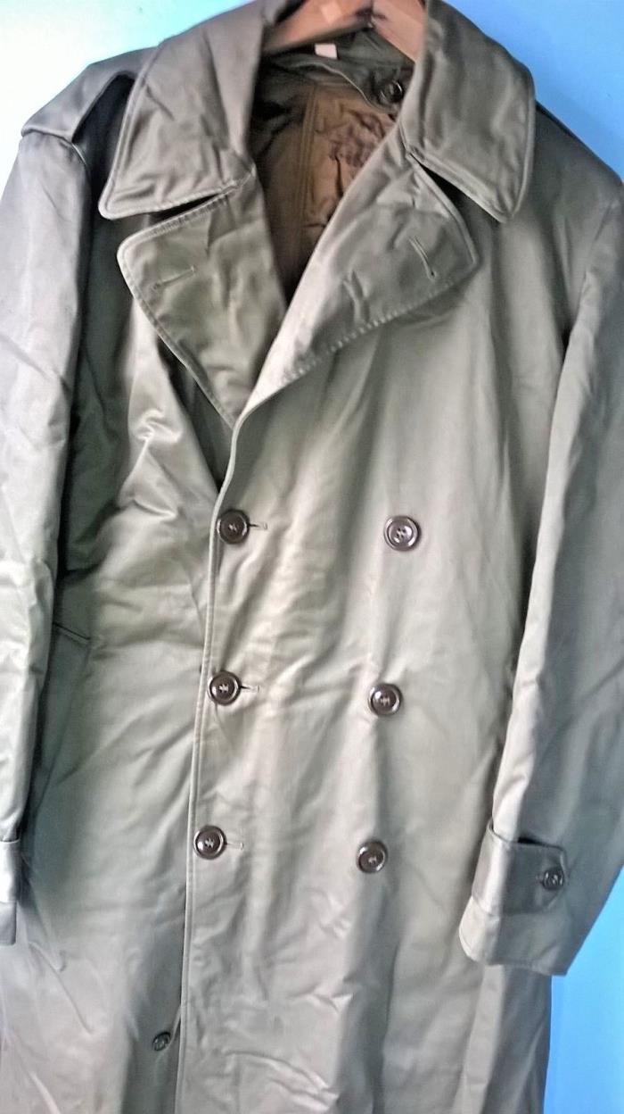 1950 US Korean Era Overcoat / Trench Coat w/ Heavy Wool Liner. Medium 1950