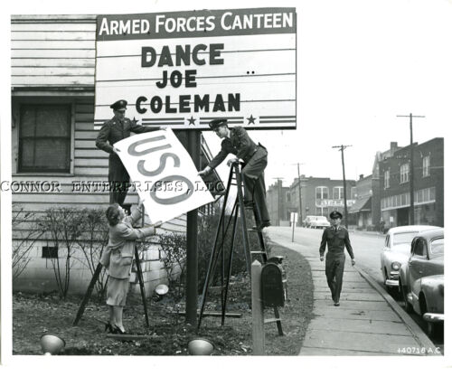 1951 ORIGINAL PRESS RELEASE (AIR FORCE) PHOTO USO CLUB 1002 BALLEVILLE IL