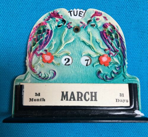 Vintage Tiny Desktop Perpetual Calendar, Decorated With Colorful Parrots
