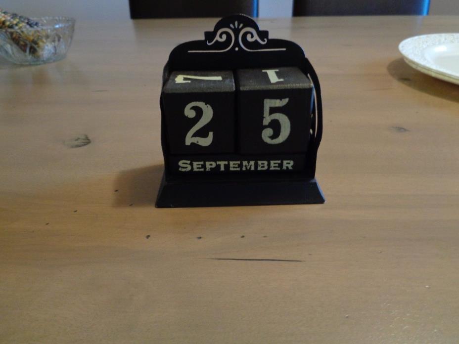 Perpetual Daily Calendar Wooden Blocks With Iron Stand Desktop Decoration Small