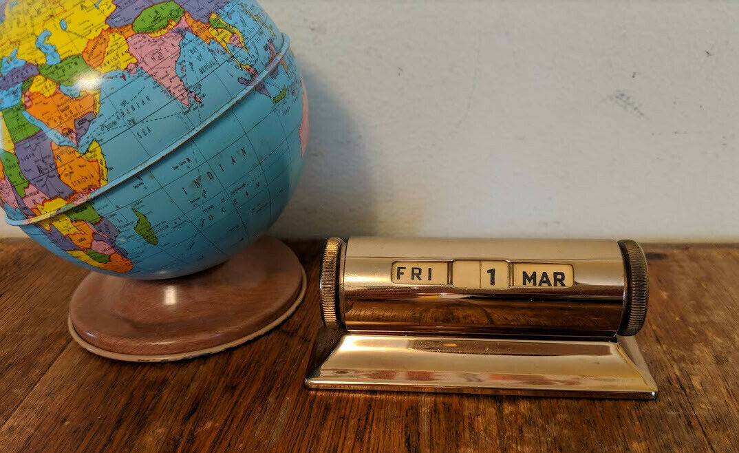 Vintage Metal Perpetual Rotating Numeral Desk Calendar  Retro
