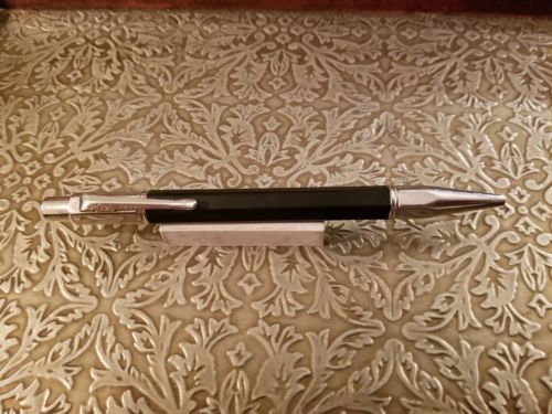 Caran d'Ache Varius Metrub