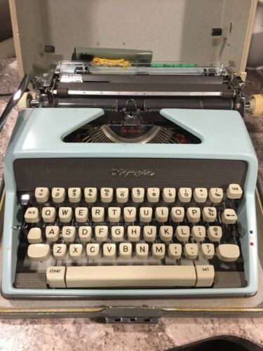 Vintage Olympia SM-7 1963 Portable Typewriter Powder Blue w/ Original Case-Nice!