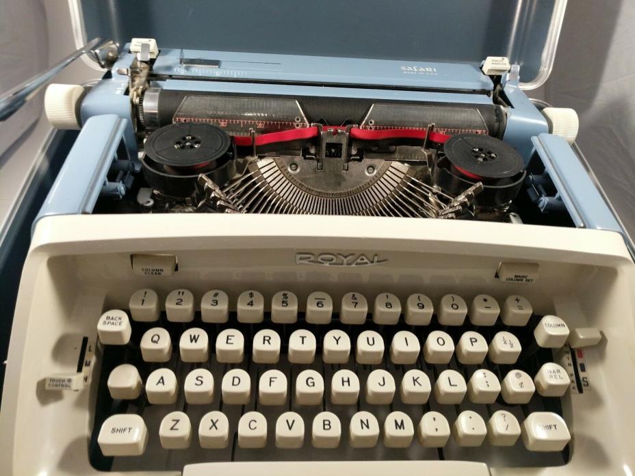 Vintage 1960s Royal Safari Blue Manual Portable Typewriter Works Great W/Case