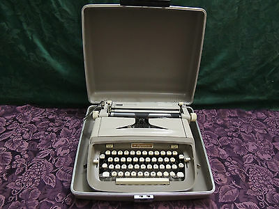 Vintage Signature Model 500 Brown Typewriter In Case. Works!
