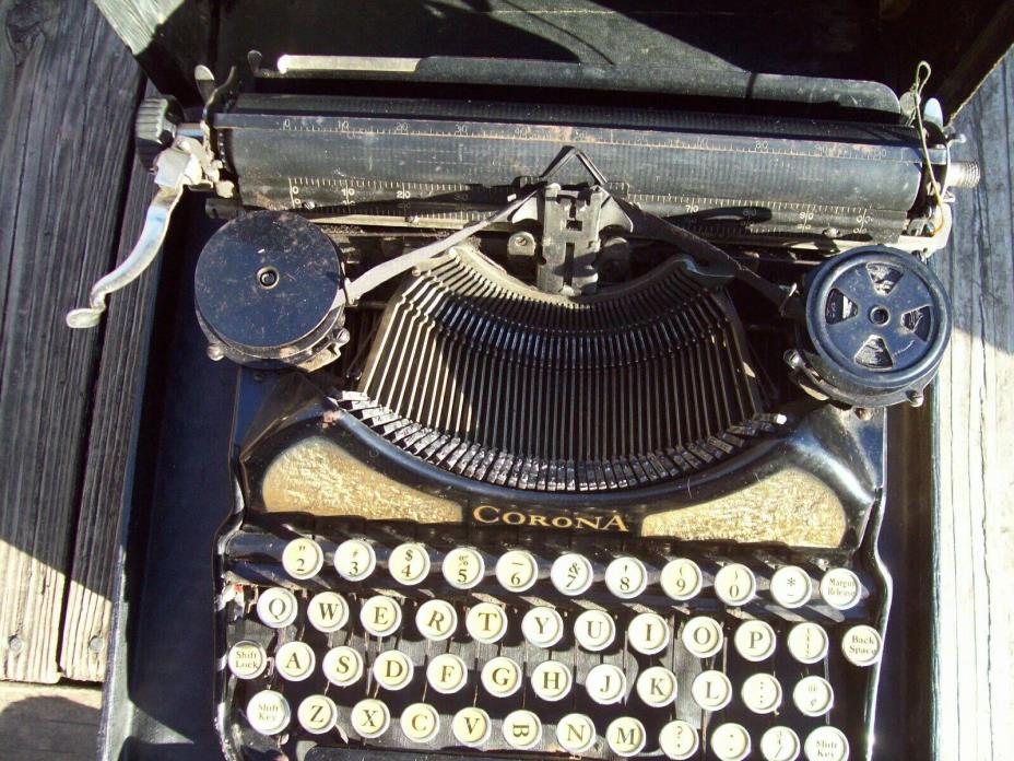 RARE Smith Corona 4 Vintage Antique Typewriter + Case Black Gold PARTS or REPAIR