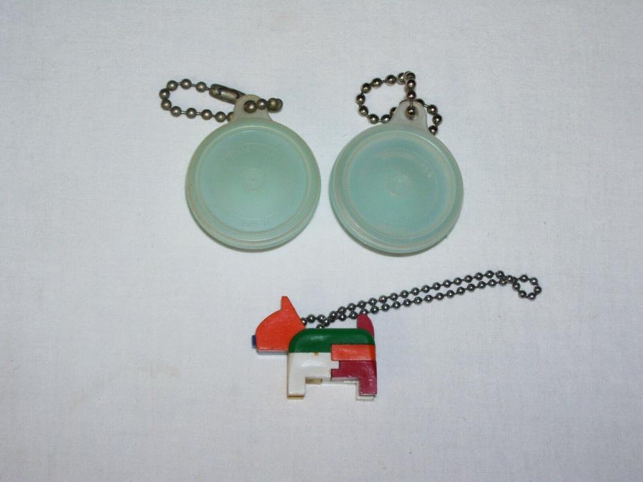 Lot of Vintage Keychains Scottie Dog Puzzle & Miniature Tupperware Bowls