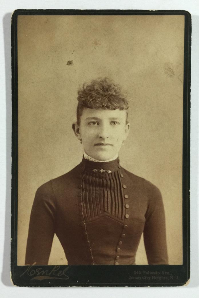 Cabinet Card Photograph Beautiful Woman Victorian Fashion Jersey City Heights NJ