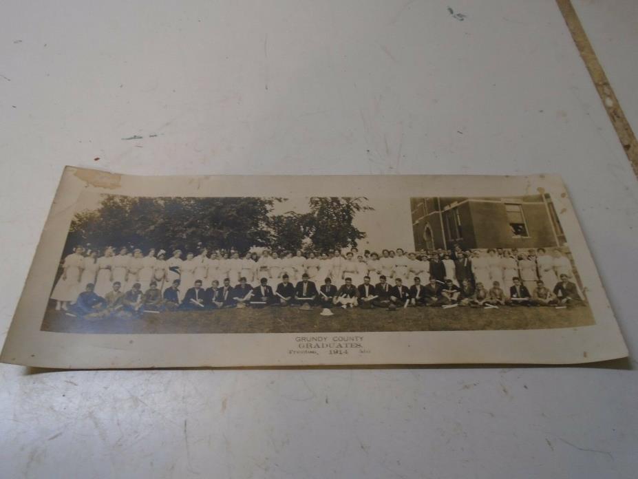 1914 Photograph Grundy Co. Graduates Trenton Missouri