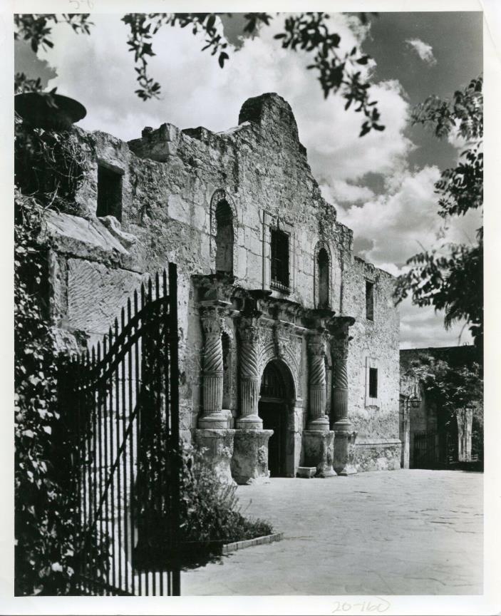 1978 vintage photo of The Alamo, a monument to freedom fighters  San Antonio TX