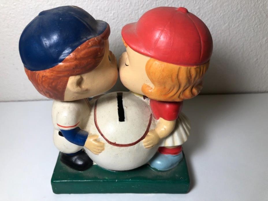 Vintage Minnesota Twins Kissing Bobble Head Baseball Bank Nodder    1962?   RARE