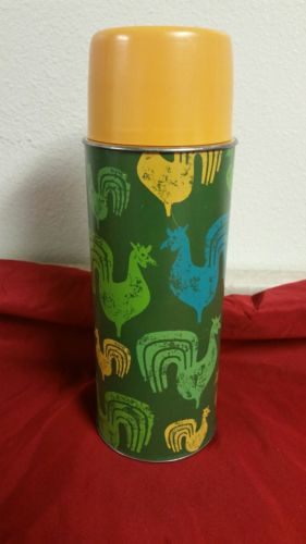 RARE Vintage Aladdin Metal Thermos ROOSTERS CHICKENS Ontario Canada Green Yellow