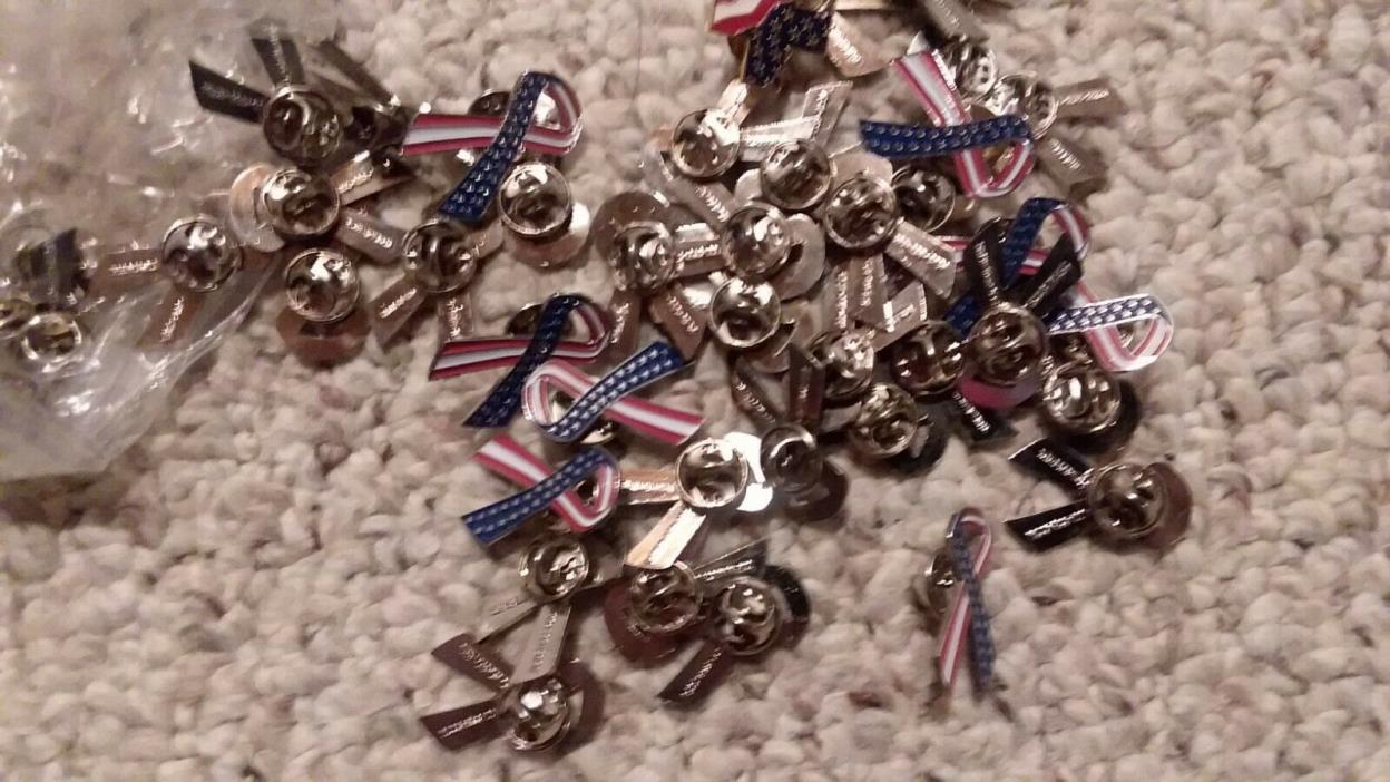 (100) Patriotic Flag Red White Blue Ribbon Pins Dealers Lot