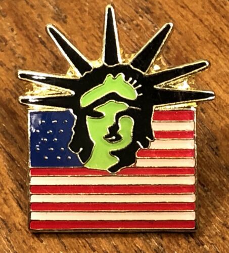 USA American Flag With Statue Of Liberty Head Patriotic Lapel Hat Pin Pinback