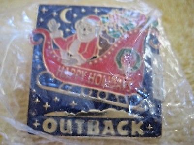 Outback Steakhouse Restaurant Happy Holidays 2011 Pin Pinback NIP