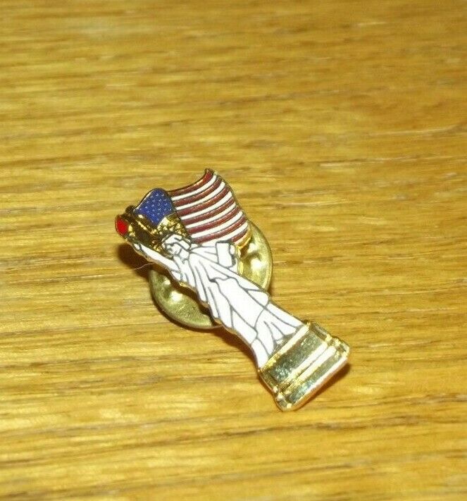Vintage Statue of Liberty Enamel Pin Souvenir Travel Vacation American Flag Pin