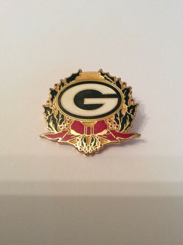 NFL 1998 Green Bay Packers Holiday Wreath Collectible Football Pin!