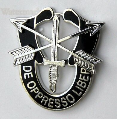 ARMY SPECIAL FORCES DE OPRESSO LIBER LARGE LAPEL PIN - 1.5 INCHES