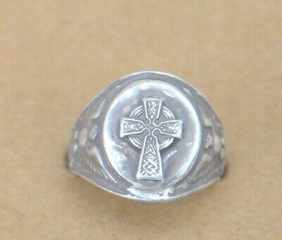 Vintage STERLING SILVER US Army ring with Celtic Cross size-9.   182