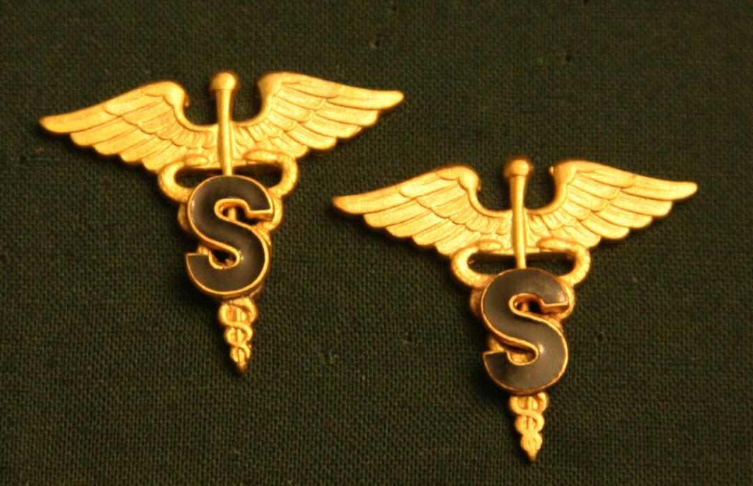 US ARMY MEDICAL SPECIALIST OFFICER COLLAR BRANCH INSIGNIA; 22K GOLD PLATED PAIR