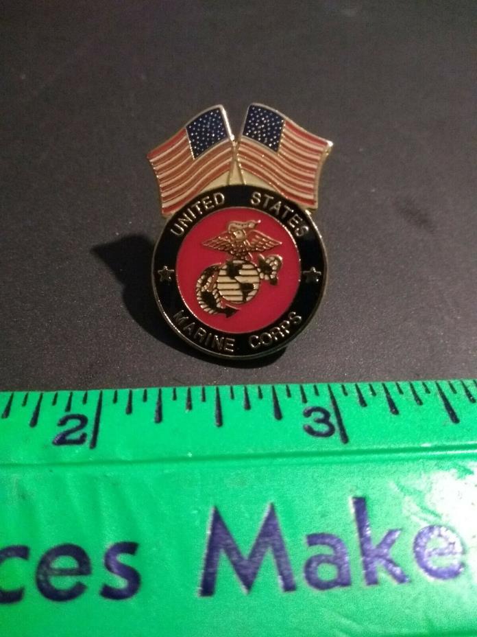 USMC MARINES HAT LAPEL PIN UP US MARINES with Flags.