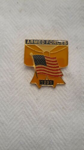 US Armed Forces Desert Storm Pin / 1991 / Clutchback