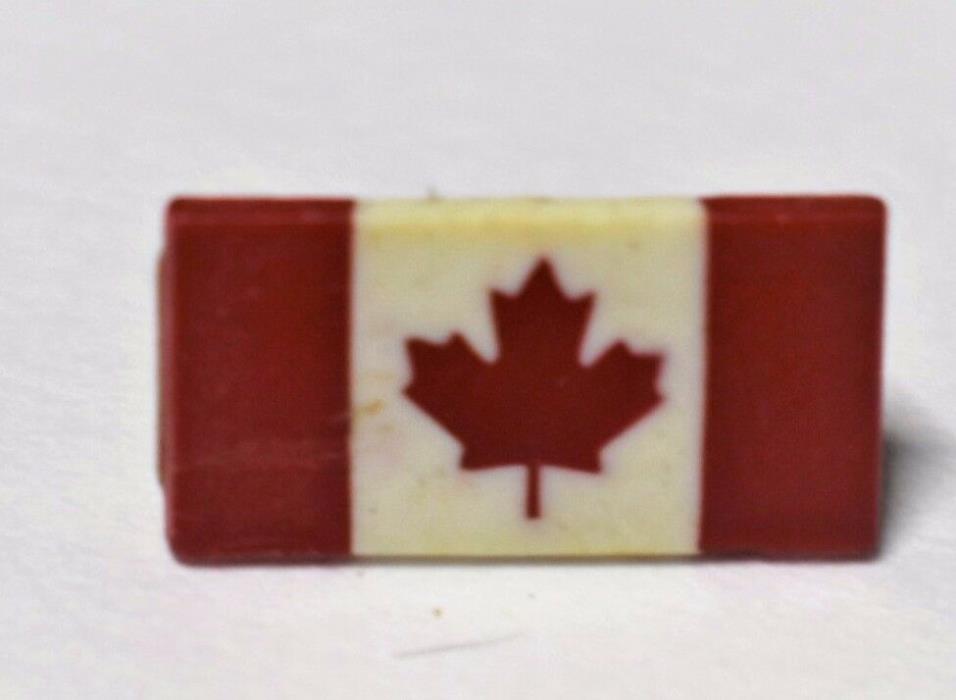 CANADA FLAG HARD PLASTIC AND METAL MINI SMALL LAP PIN