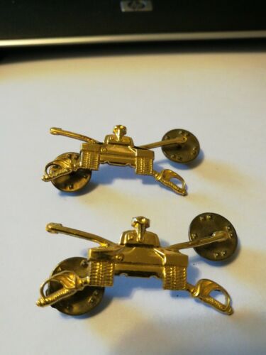 Set of 2 Army Armor Branch Officer's Insigna