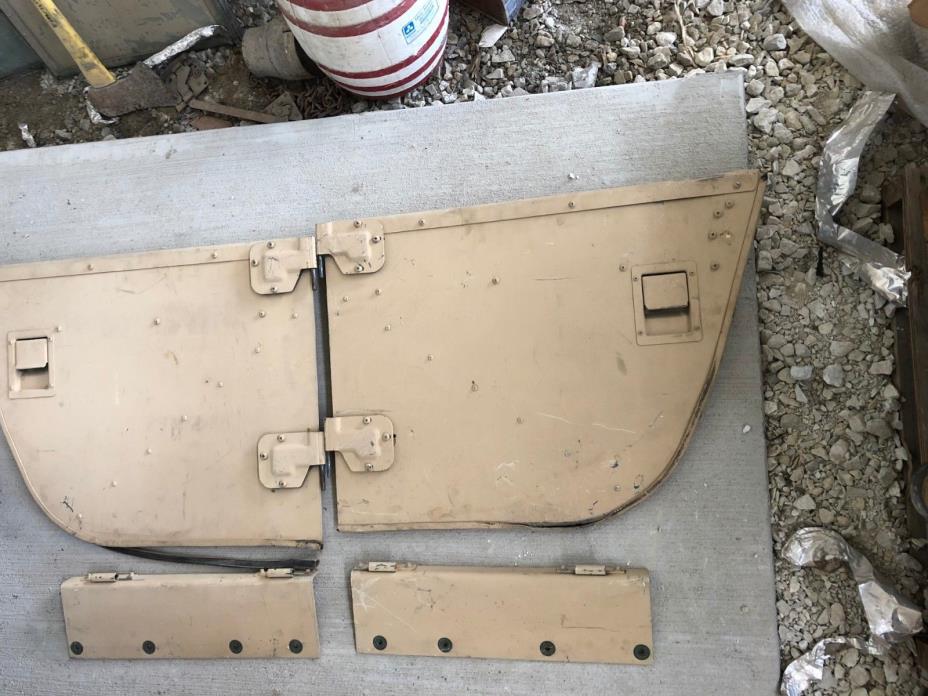 Hmmwv Humvee Rear Half Doors-. M1152