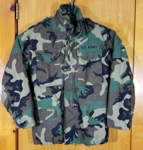 ARMY BDU Woodland Camouflage Pattern Cold Weather Field Coat Jacket Small Regula