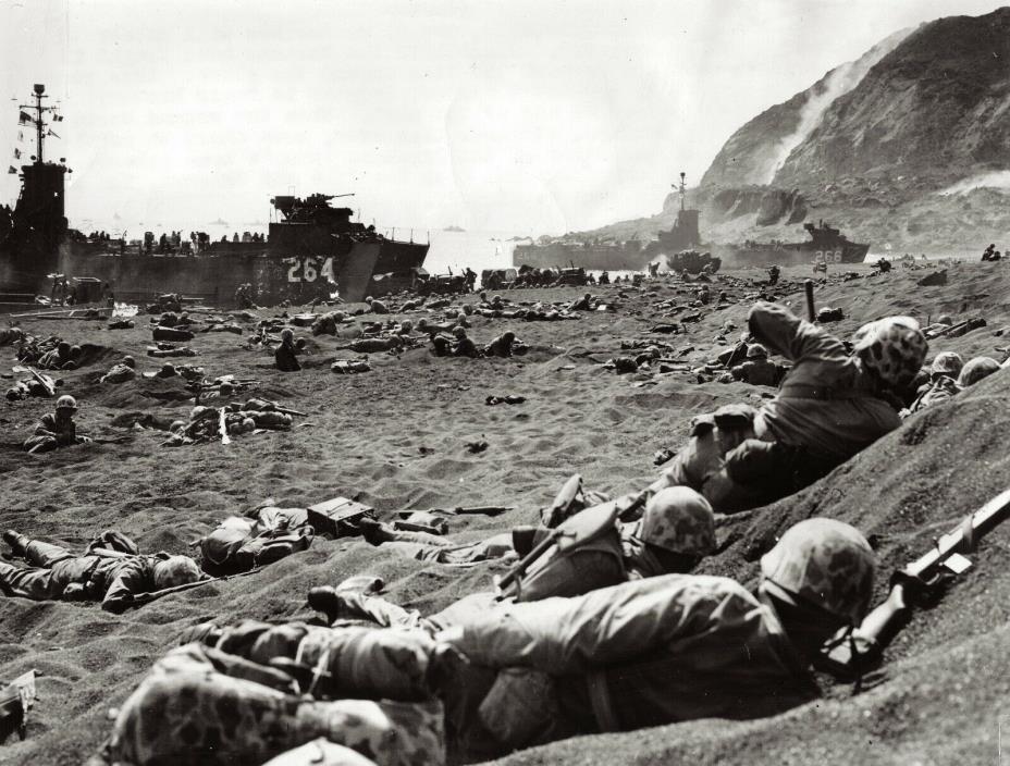 1945 WWII US Marines Iwo Jima *Dug In* Type 1 Original Photo by Robert Campbell