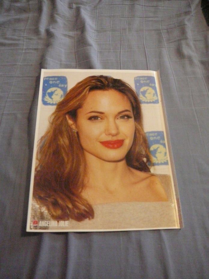 ANGELINA JOLIE PIN UP POSTER PHOTO AFFICHE DÉTACHABLE 7 JOURS 2006 7.5 x 10.5