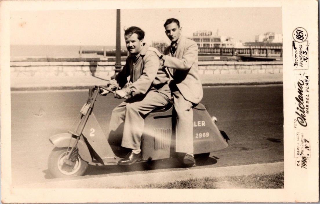 Chiclana Mar de Plata Photo,1951 Postcard Size 2 Friends on rented scooter x71