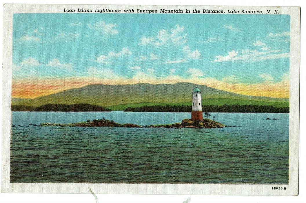 ? 572 Linen Postcard “Loon Island Lighthouse, Lake Sunapee, NH” – Not Used