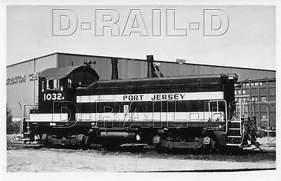 8EE579 RP 1980 PORT JERSEY RAILROAD ENGINE #1032 JERSEY CITY