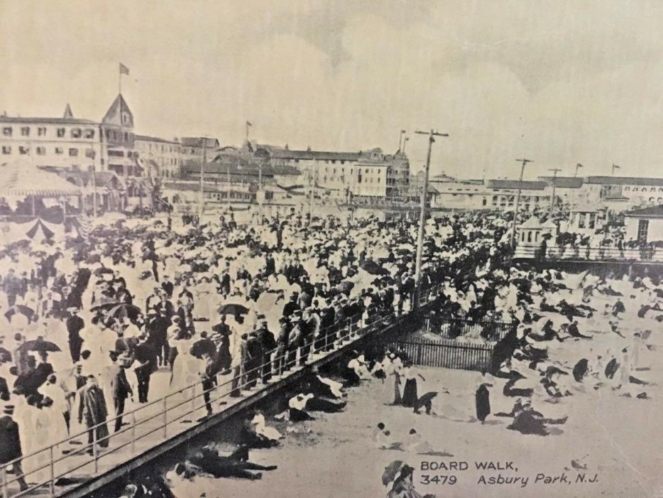 Postcard  Antique View of Boardwalk & Beach in Asbury Park, NJ.
