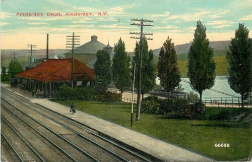 Amsterdam New York~Amsterdam Railroad Depot~Man With bag~1908 Postcard