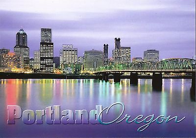Postcard OR Oregon Portland Skyline & Hawthorne Bridge Willamette River MINT