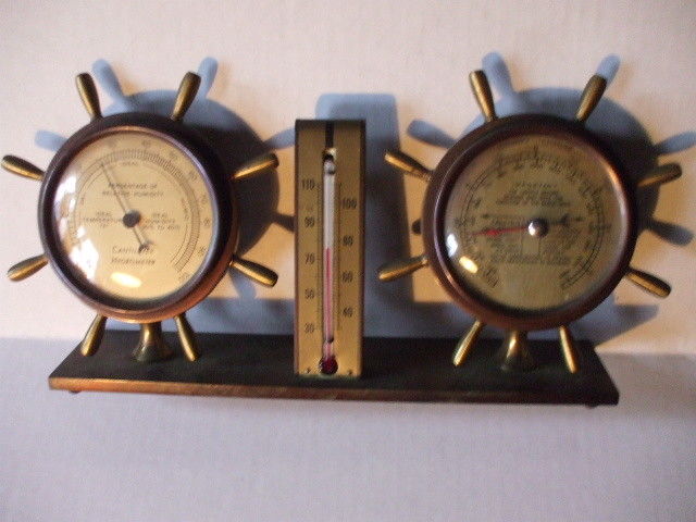 VINTAGE BRASS TWIN SHIPS WHEELS BAROMETER CANTILEVER & THERMOMETER WORKING !!