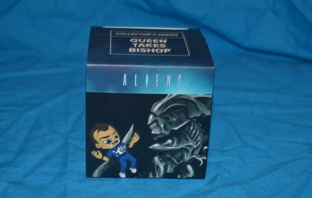 ALIENS Queen Takes Bishop Mini Figure Loot Crate EXCLUSIVE Robotic NIB